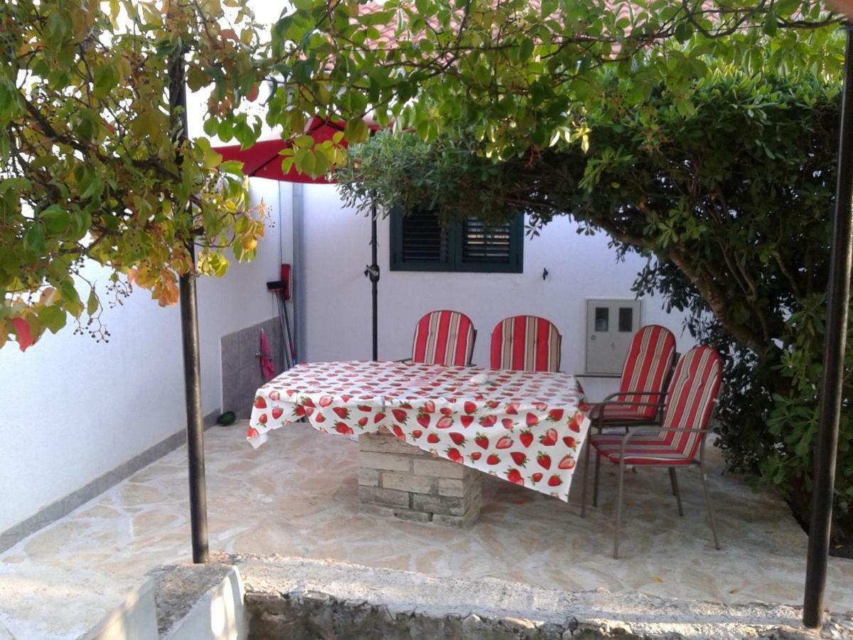 Apartment Milka Petrčane Dış mekan fotoğraf