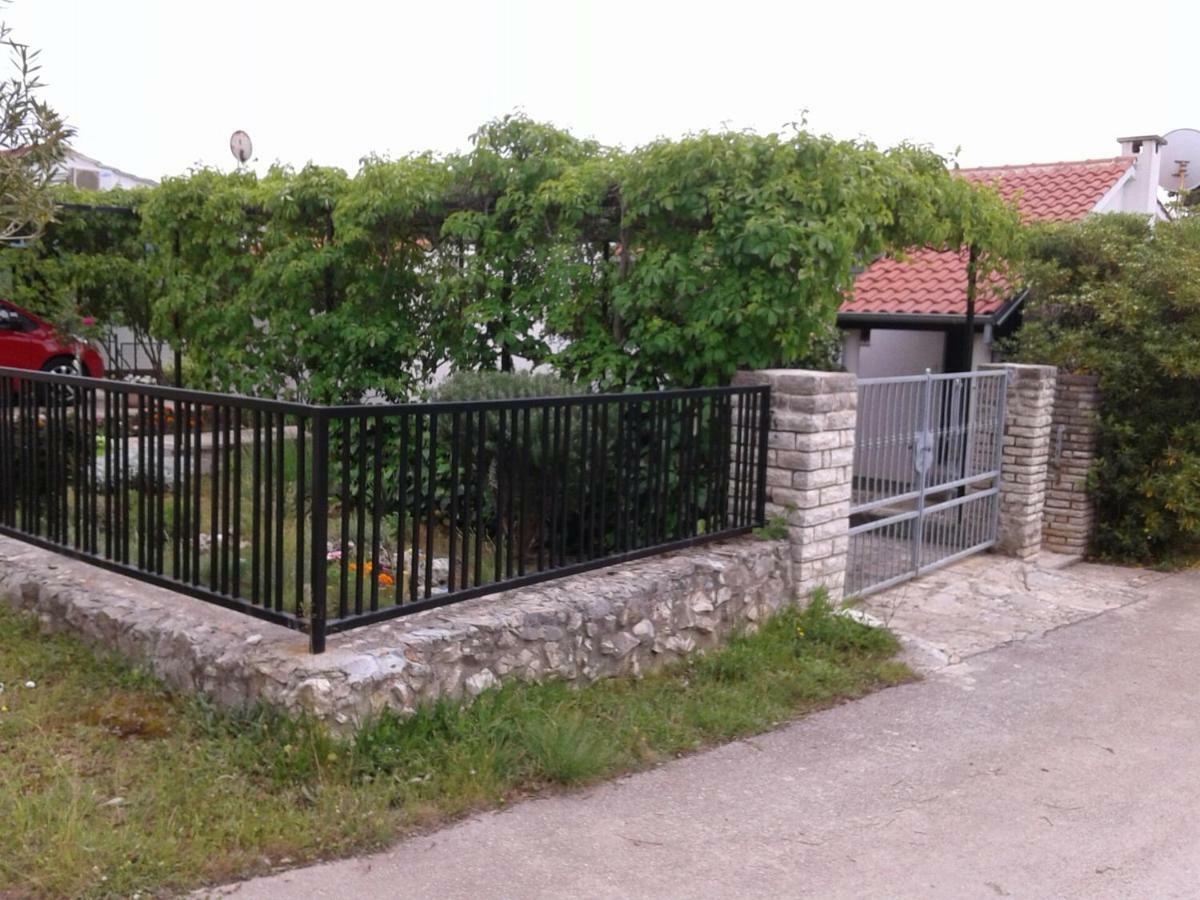 Apartment Milka Petrčane Dış mekan fotoğraf